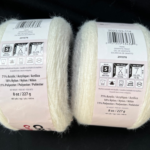 Caron Colorama Halo Graphite Frost TWO Cakes 5 Bulky Weight 481 yds ea Soft NEW - Picture 3 of 6